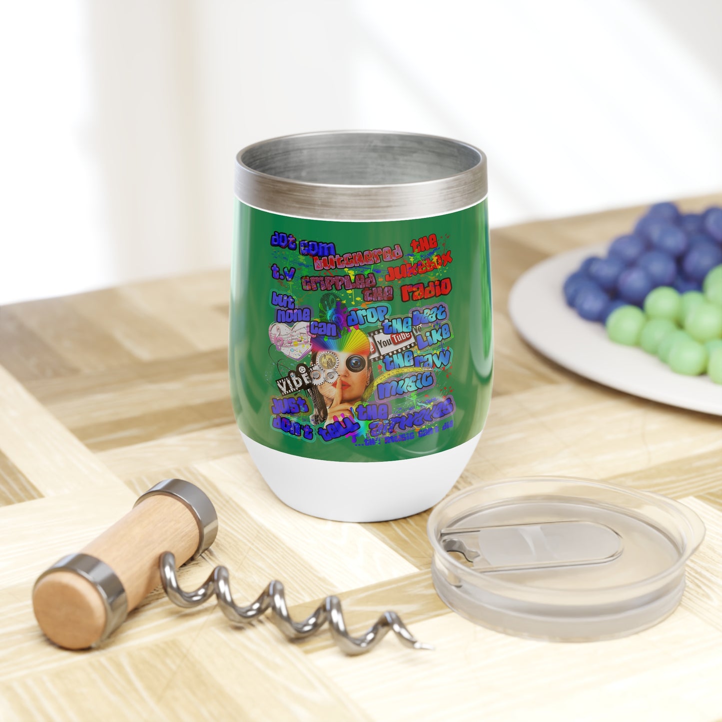 drop the beat - Chill Wine Tumbler (dark green)