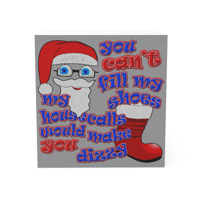 santa's shoes - note cube (grey)