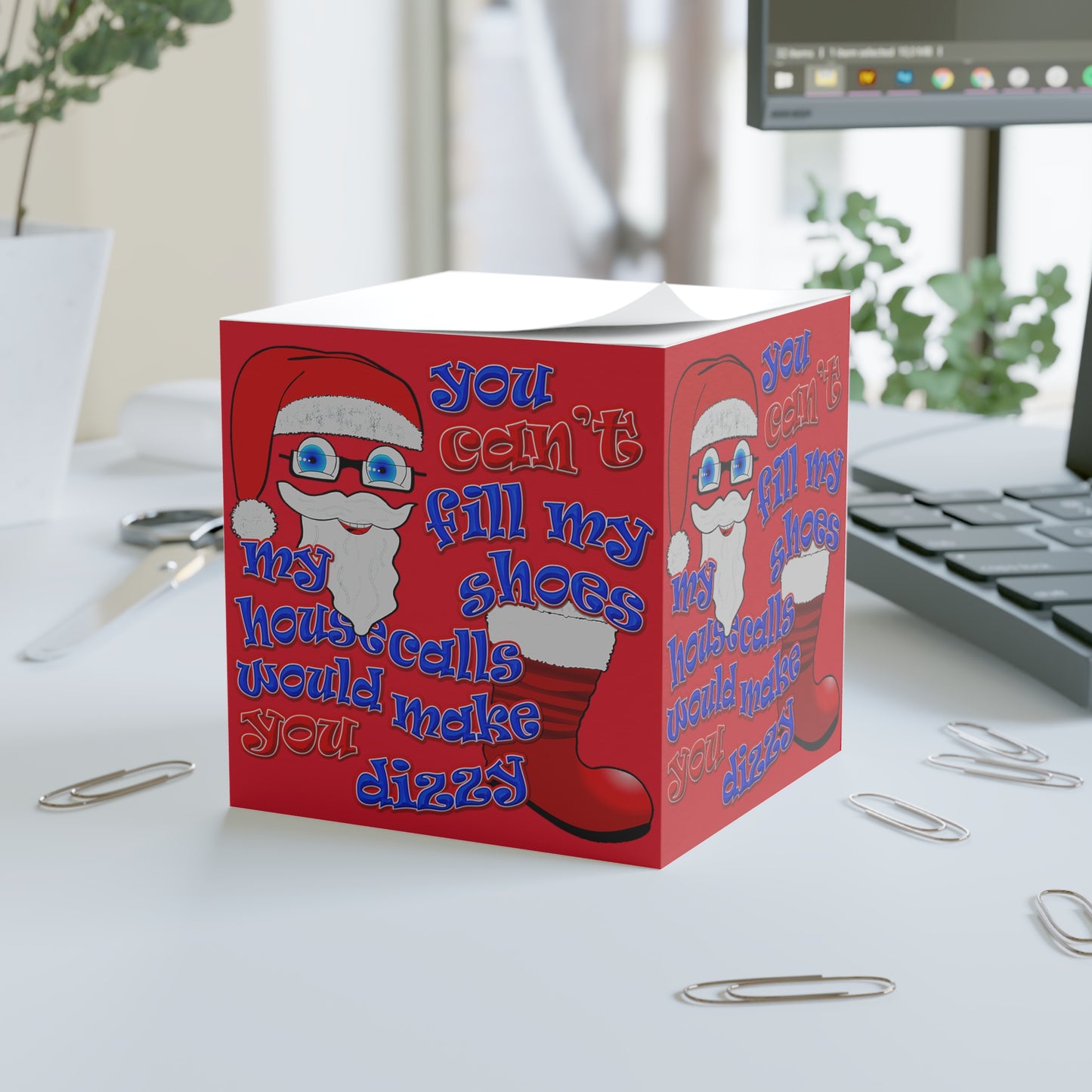 santa's shoes - note cube (dark red)