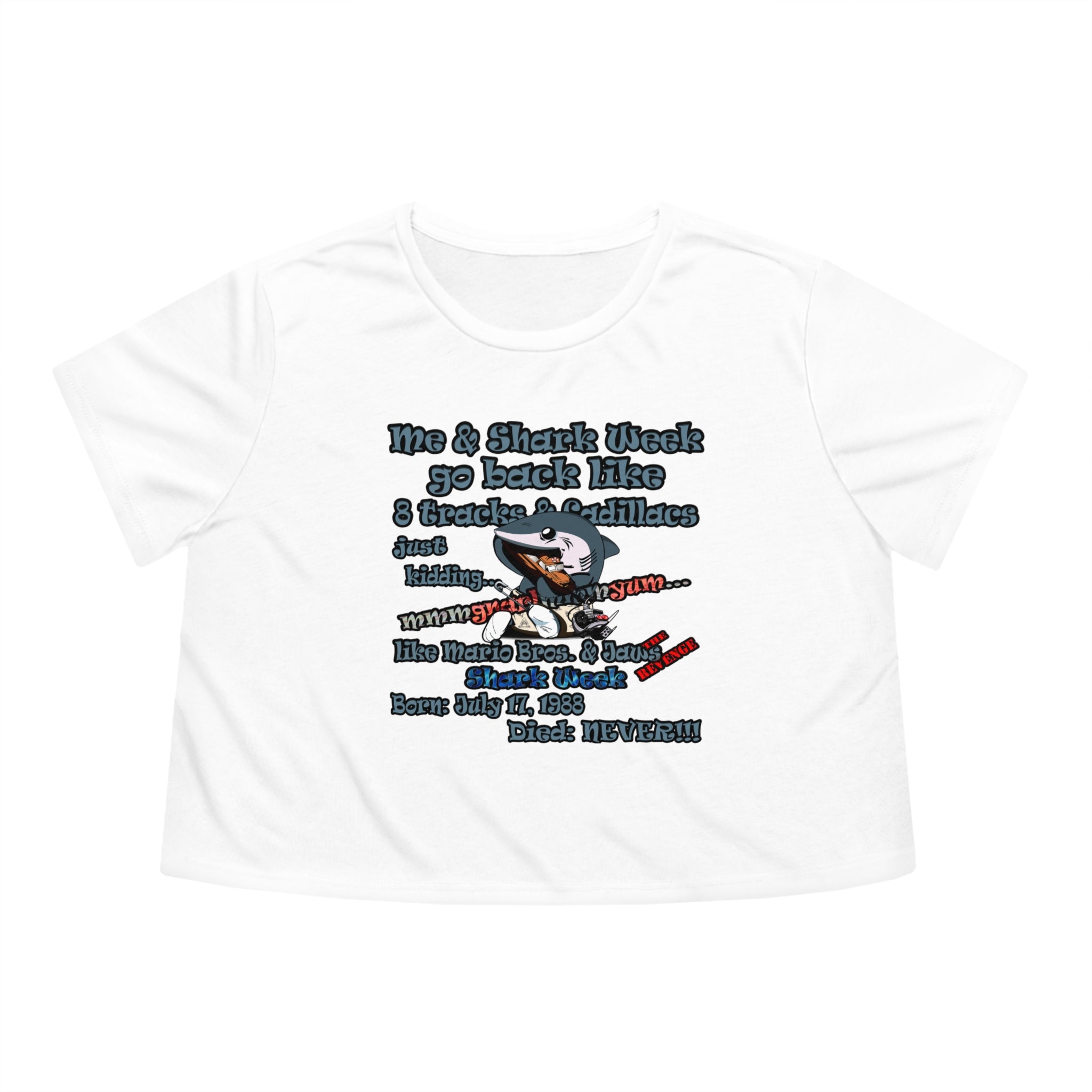 shark week - Women's Flowy Cropped Tee