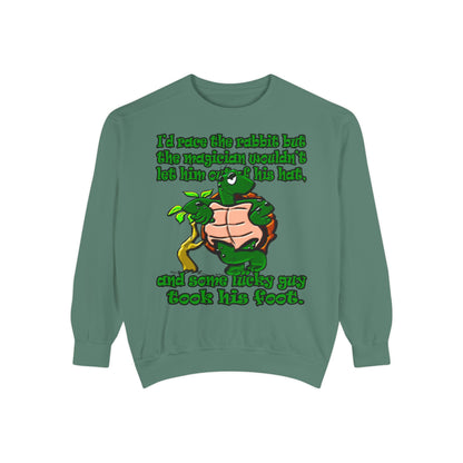 turtle race - Unisex Garment-Dyed Sweatshirt
