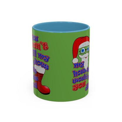 santa's shoes - Accent Mug (green)