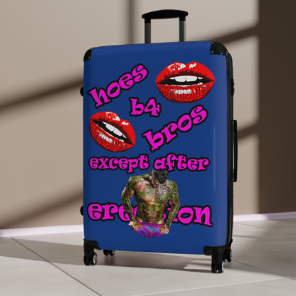 hoes b4 bros - Suitcase (dark blue)