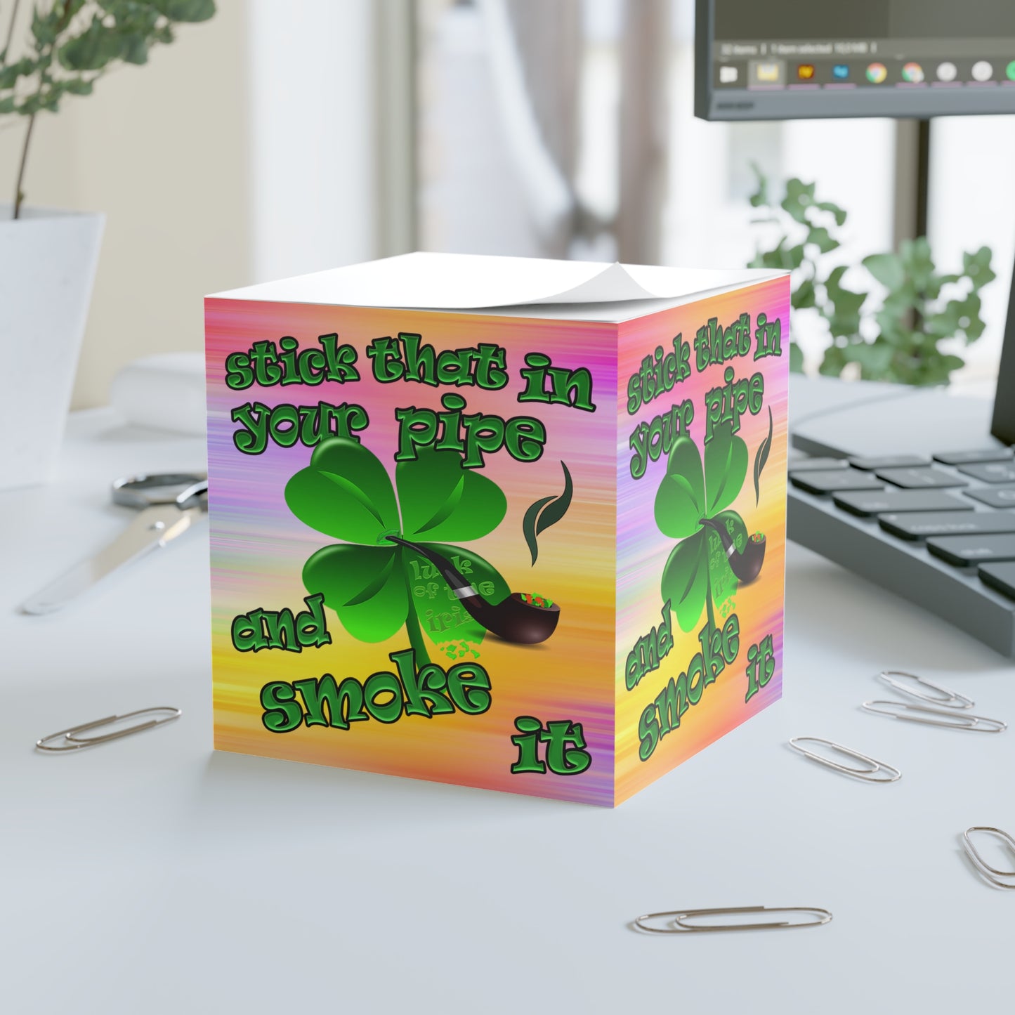stick that in your pipe and smoke it - note cube (color blur)