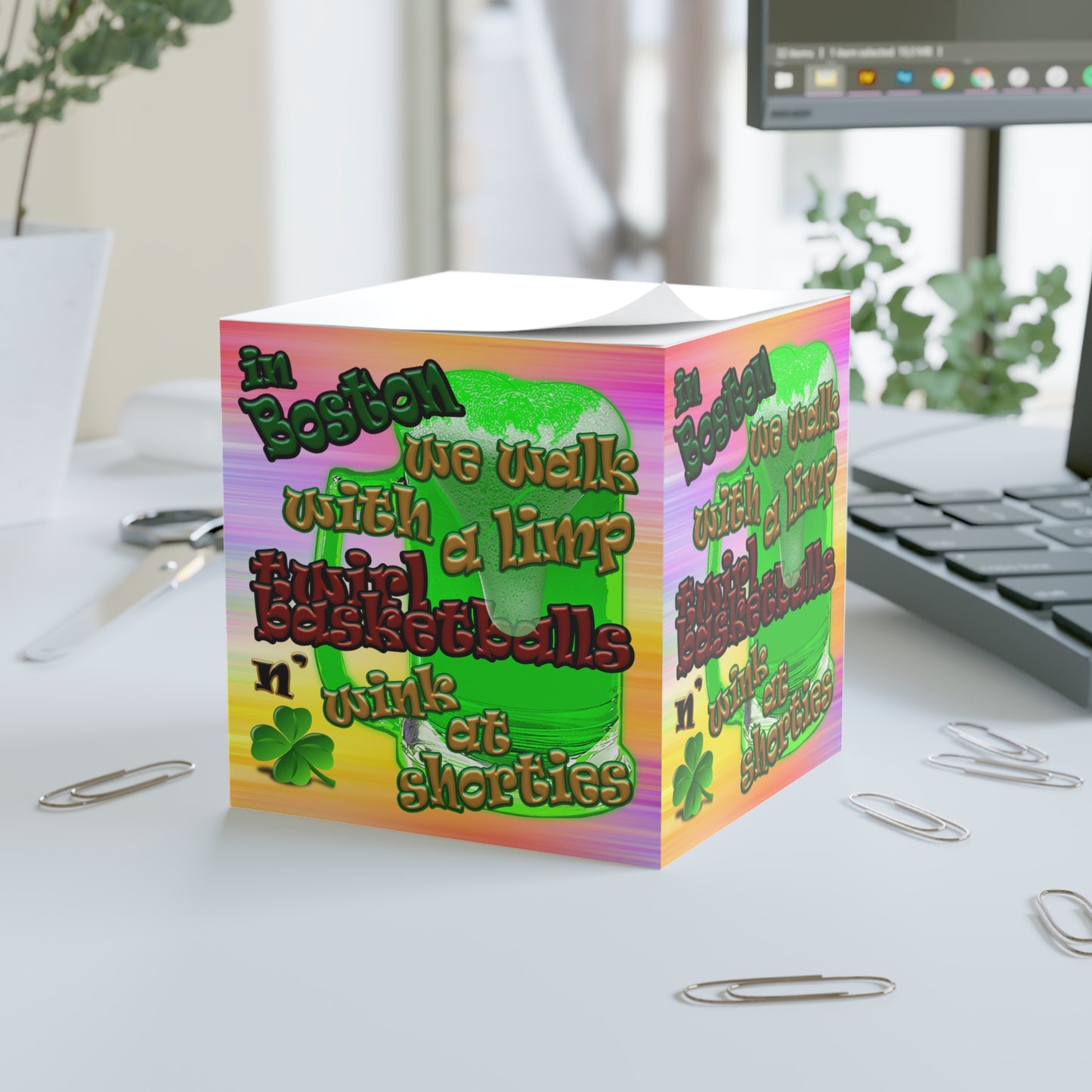 celtic's logo - note cube (color blur)