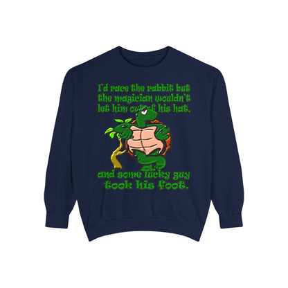 turtle race - Unisex Garment-Dyed Sweatshirt