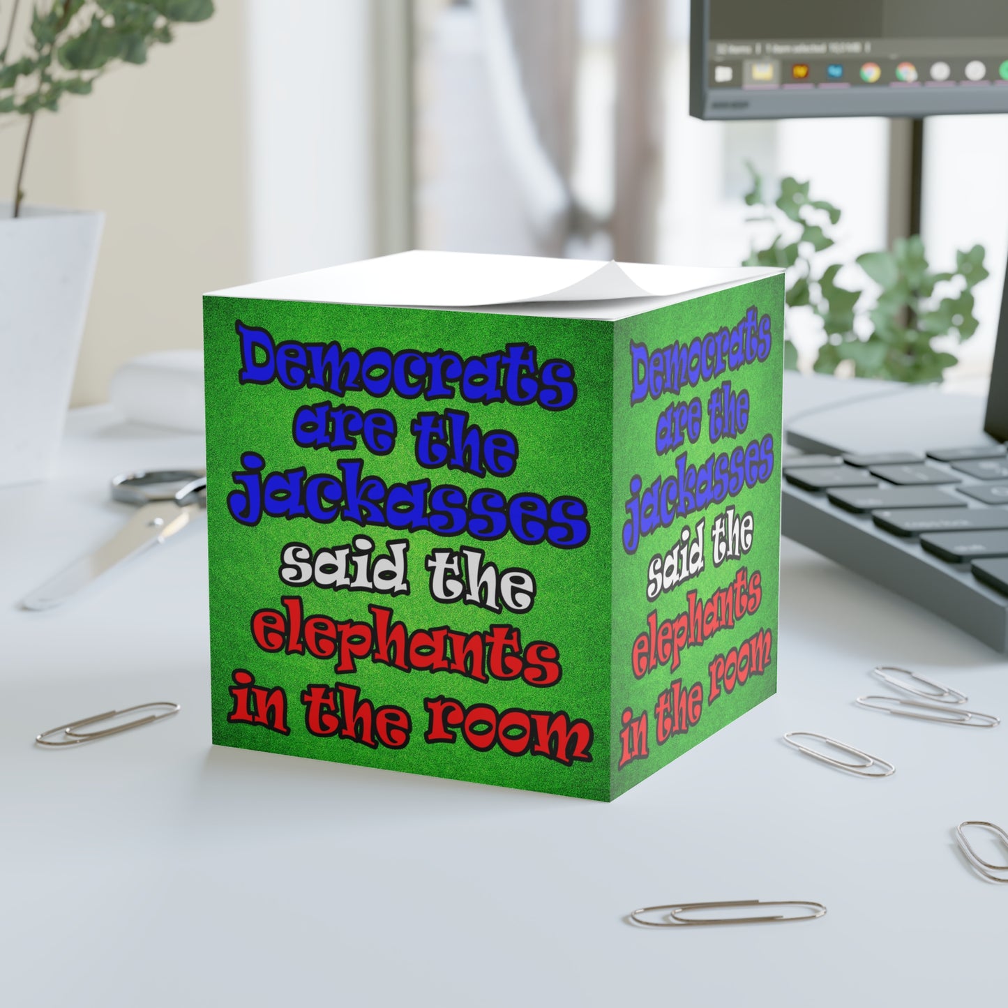 donkeys and elephants - note cube (green turf)