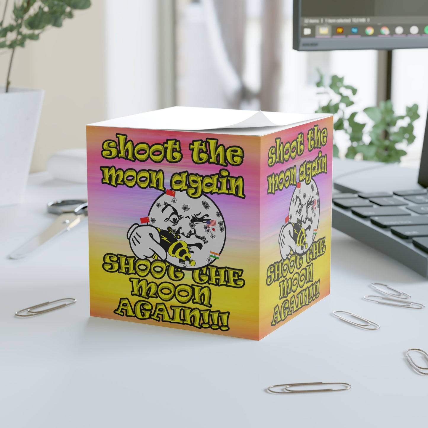 shoot the moon again - note cube (color blur)