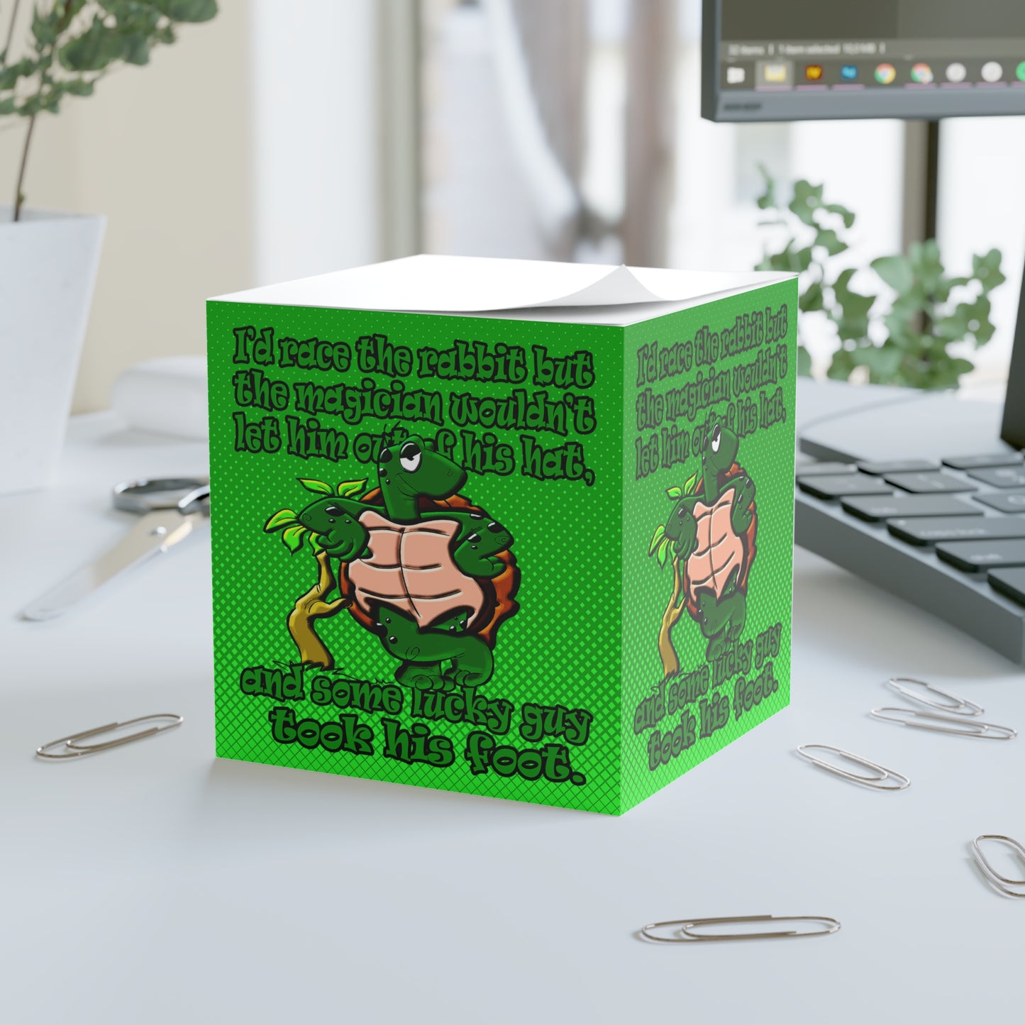 turtle race - note cube (logo green)