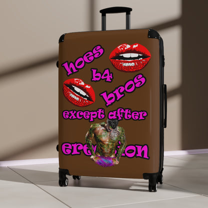hoes b4 bros - Suitcase (brown)
