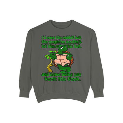 turtle race - Unisex Garment-Dyed Sweatshirt