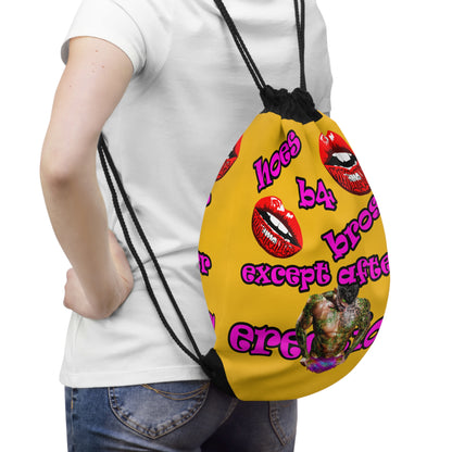 hoes b4 bros - Drawstring Bag (yellow)