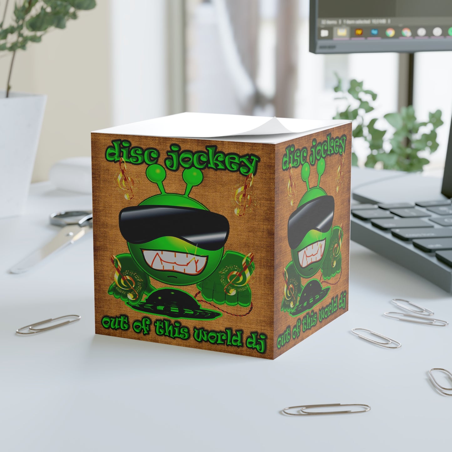 disc jockey - note cube (brown papyrus)