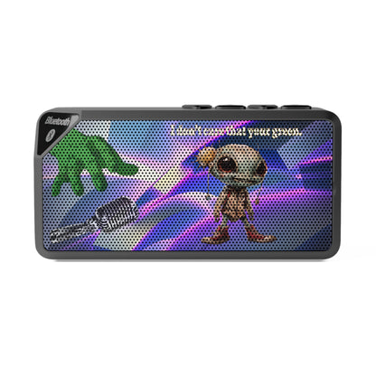 I don't care that your green - Jabba Bluetooth Speaker (grey-pink wave)