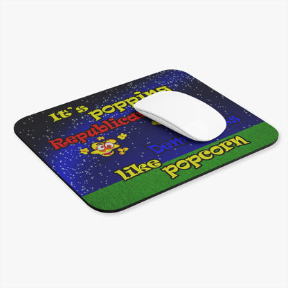 popping like popcorn - Mouse Pad (Rectangle) ('snoops' background)