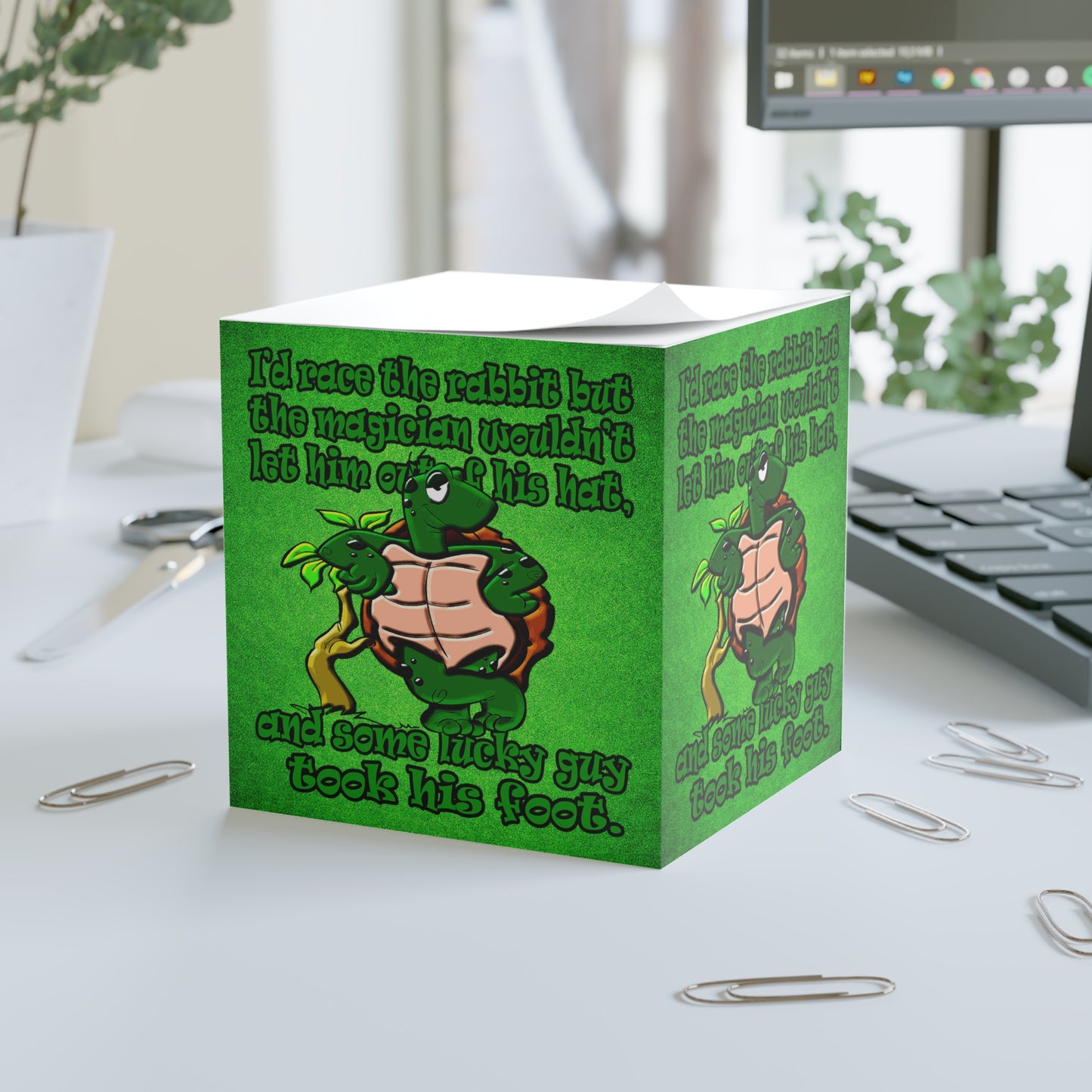 turtle race - note cube (green turf)