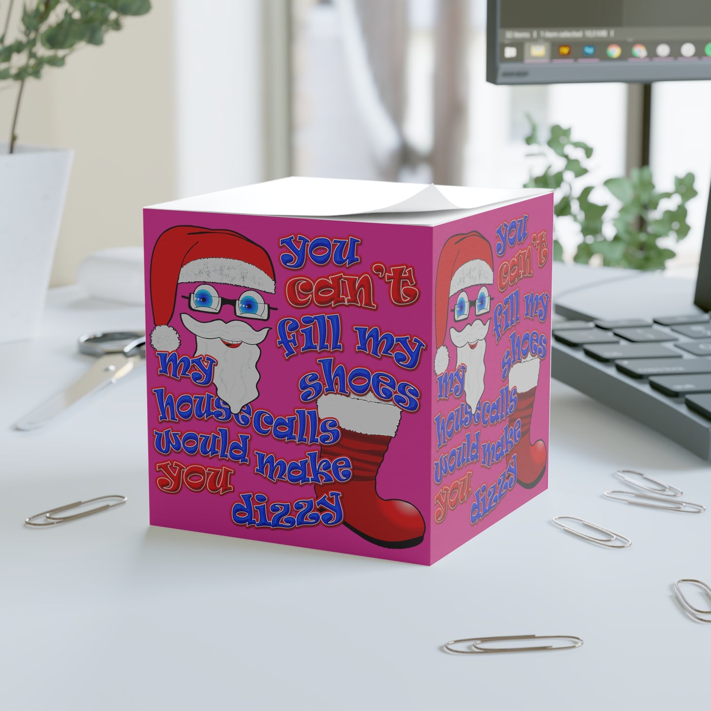 santa's shoes - note cube (pink)