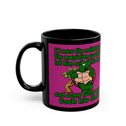 turtle race - Black Mug (pink)