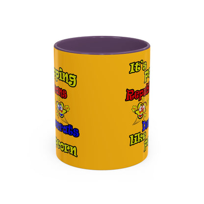 popping like popcorn - Accent Mug (yellow)