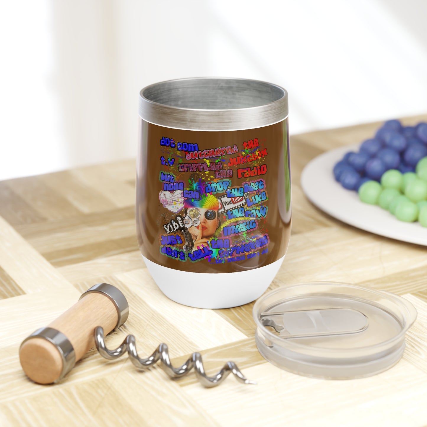 drop the beat - Chill Wine Tumbler (brown)