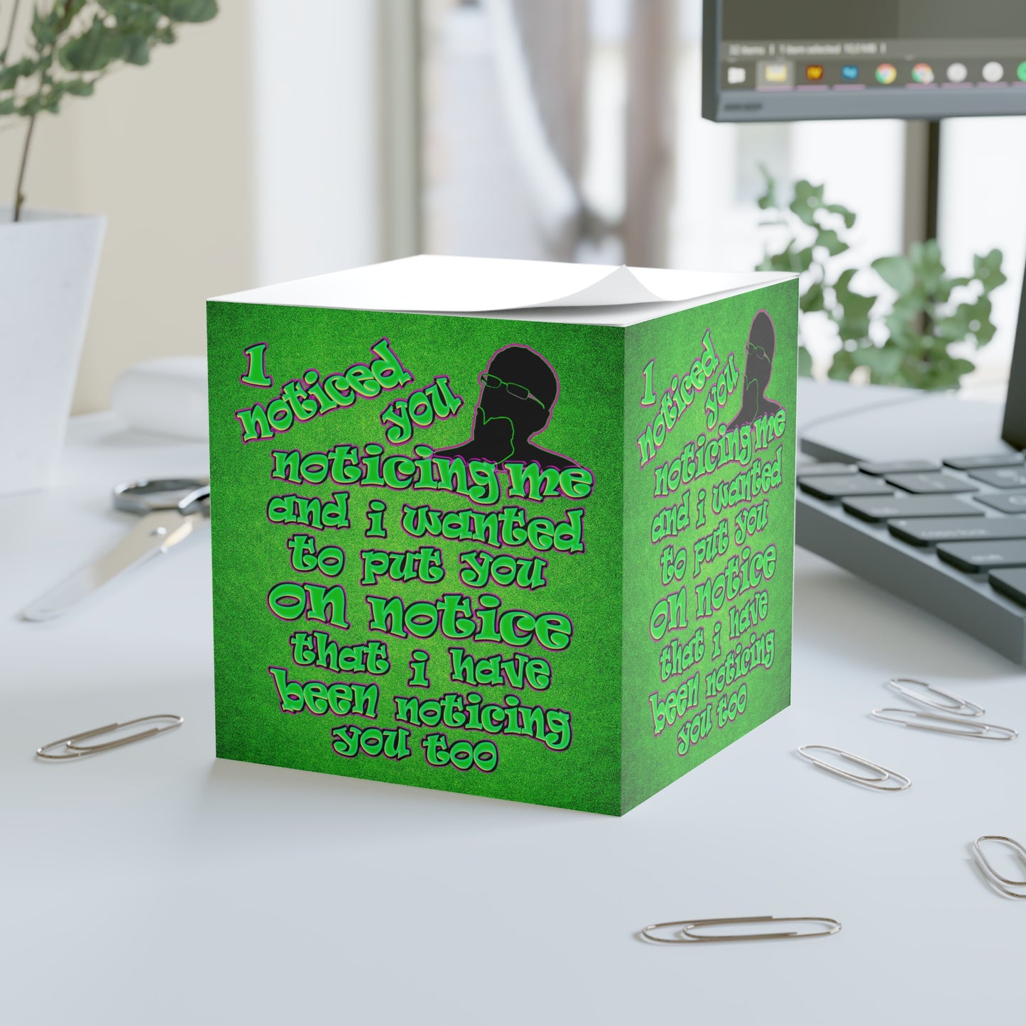 noticed you noticing - note cube (green turf)