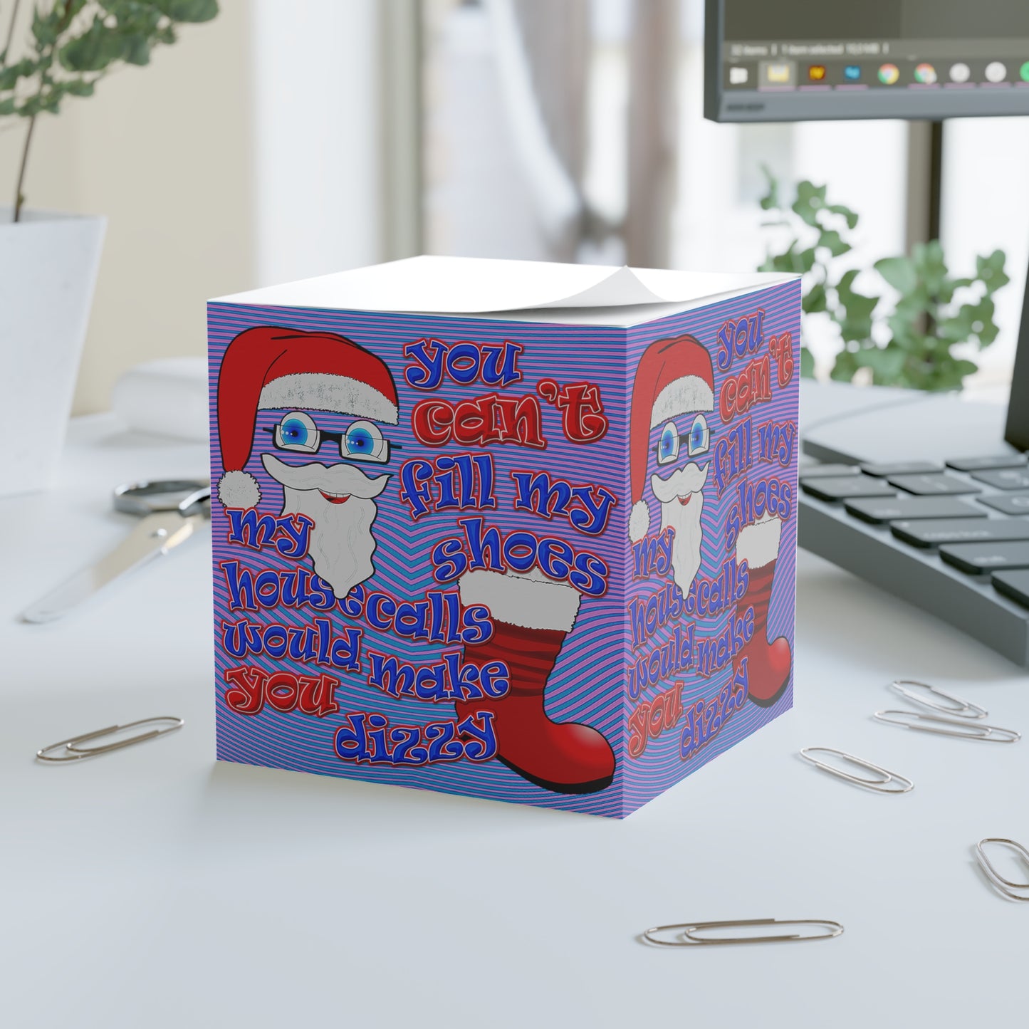 santa's shoes - note cube (light blue-purple wave)