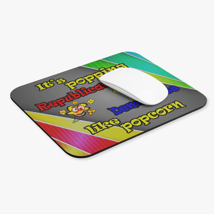 popping like popcorn - Mouse Pad (Rectangle) (rainbow split)