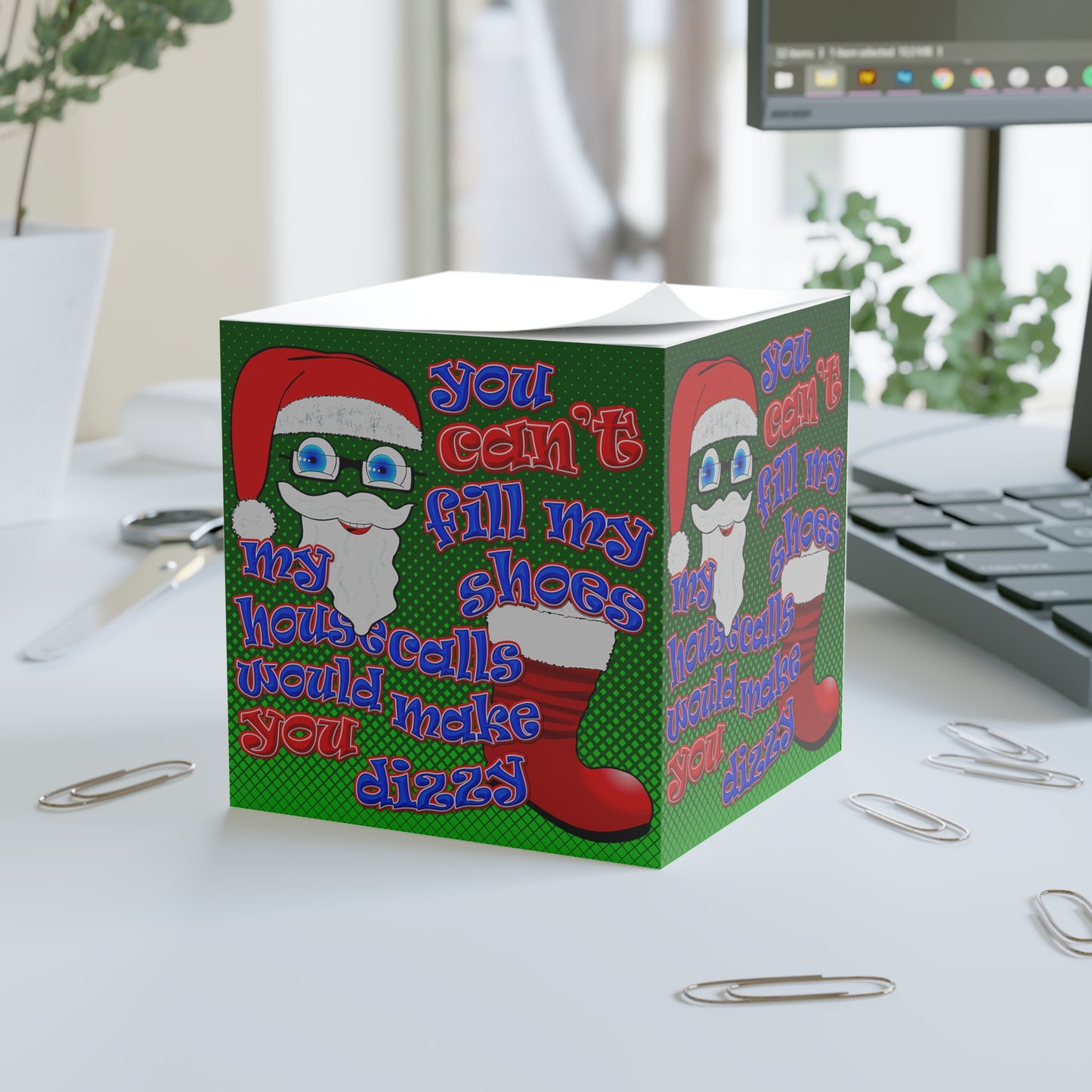 santa's shoes - note cube (logo green)