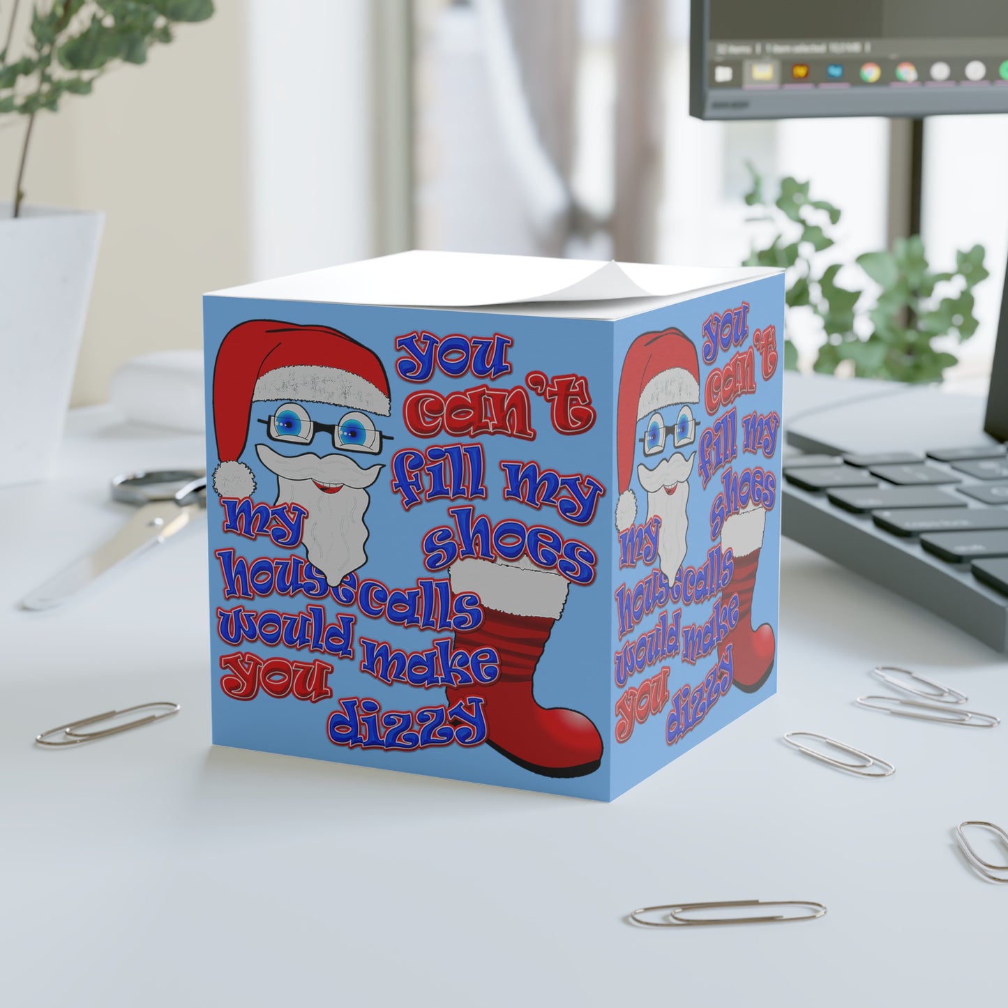 santa's shoes - note cube (light blue)