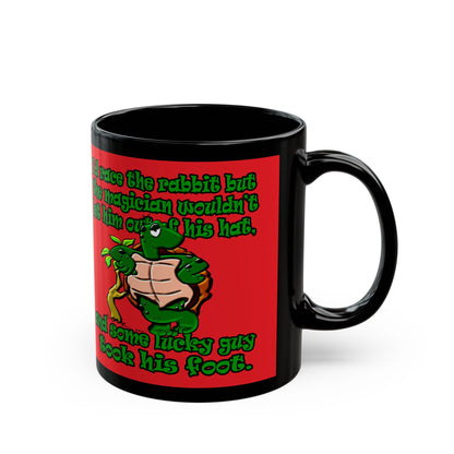 turtle race - Black Mug (red)