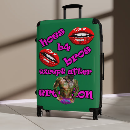 hoes b4 bros - Suitcase (dark green)