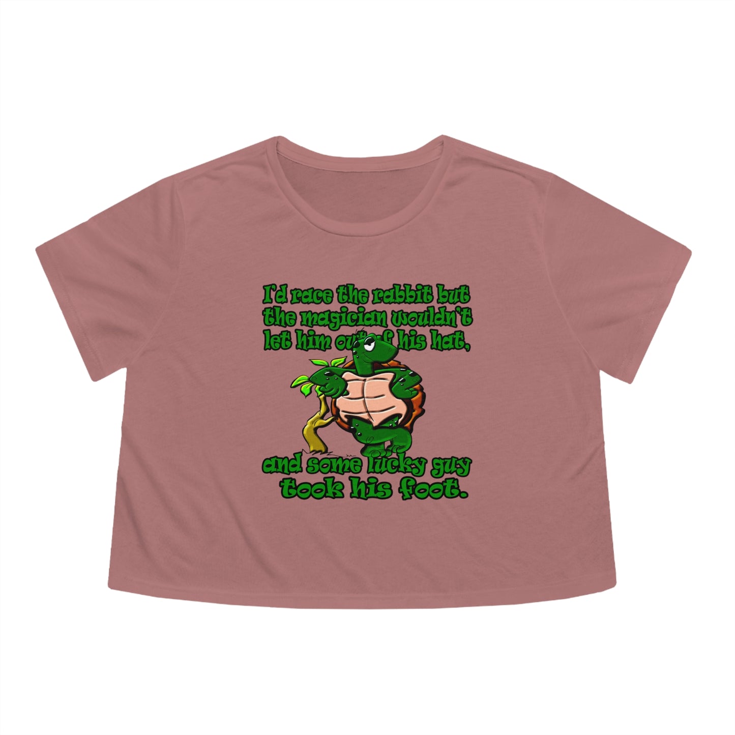 turtle race - Women's Flowy Cropped Tee