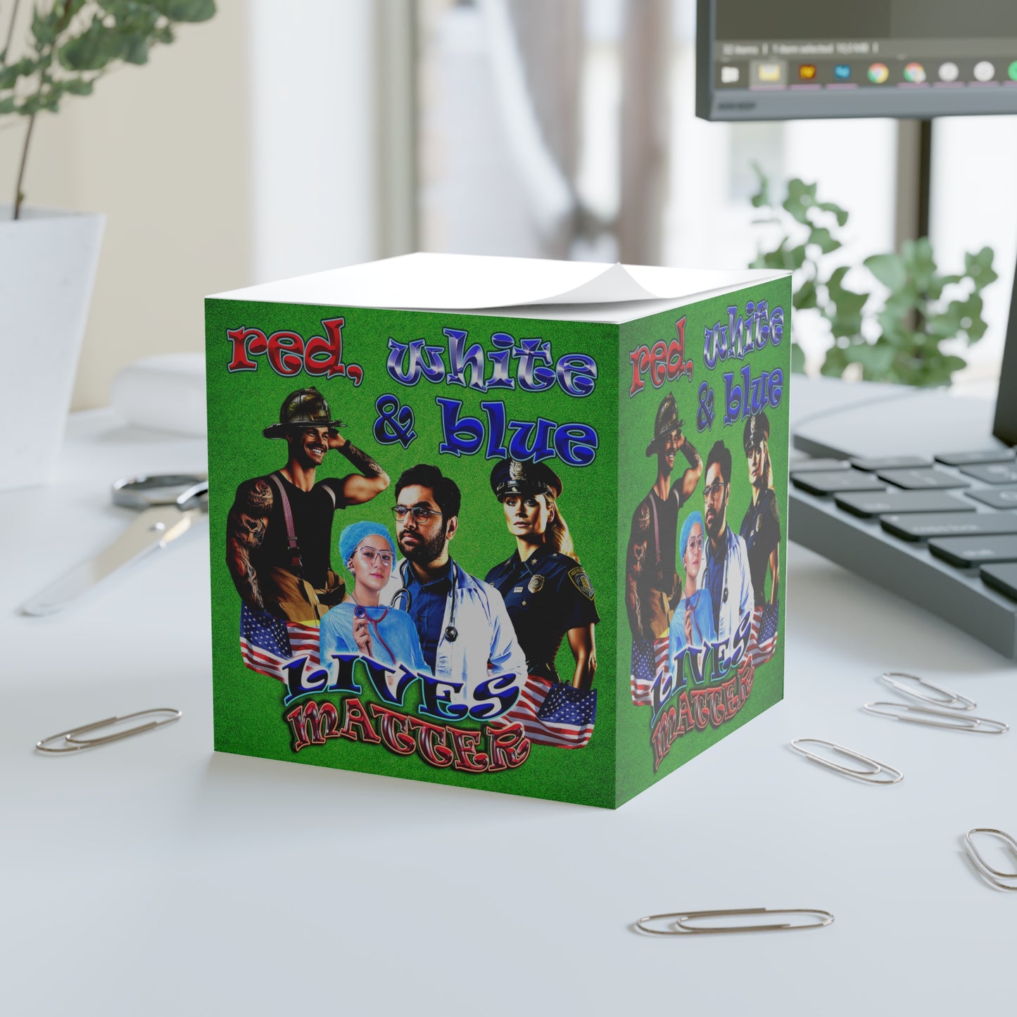 rw&b lives matter - note cube (green turf)