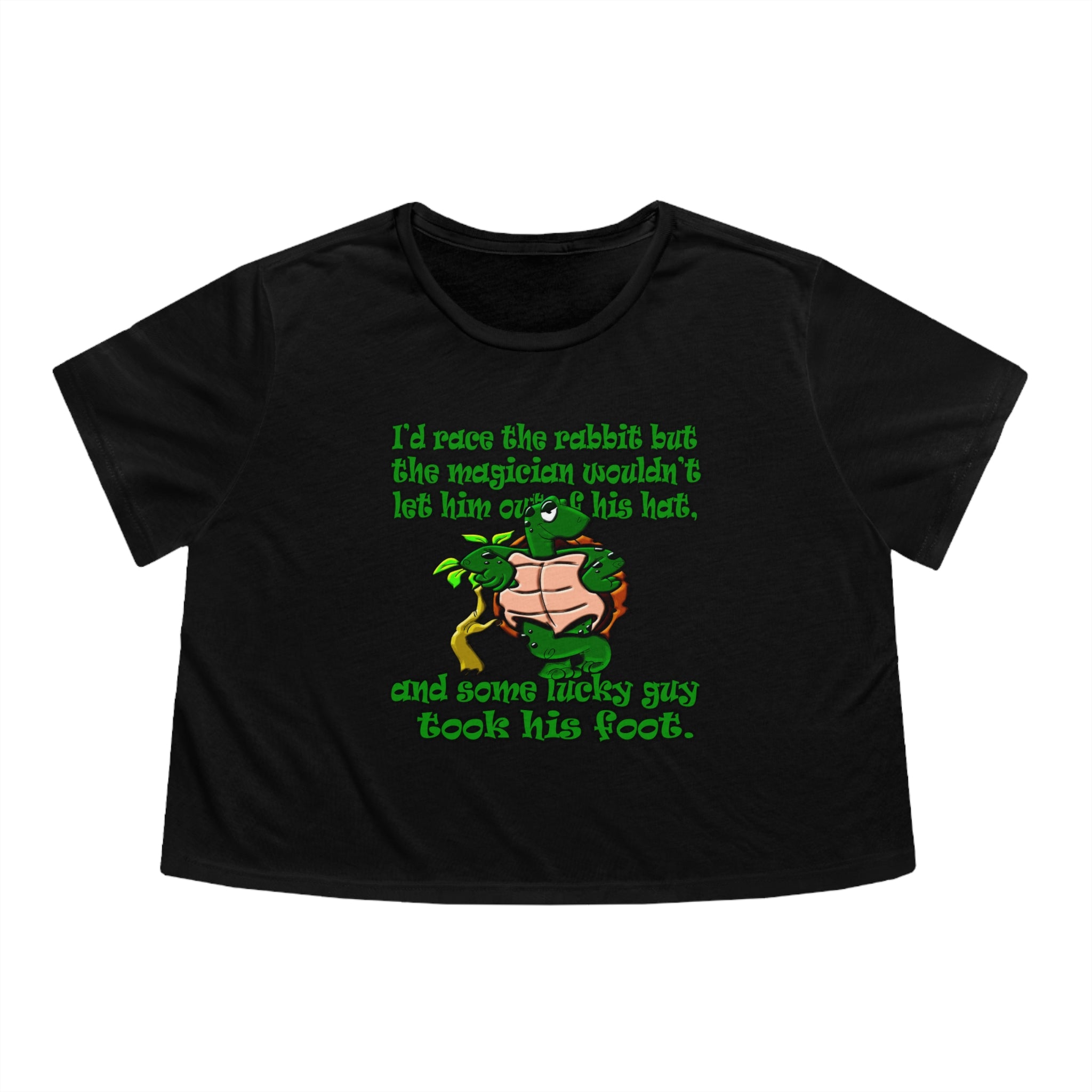 turtle race - Women's Flowy Cropped Tee